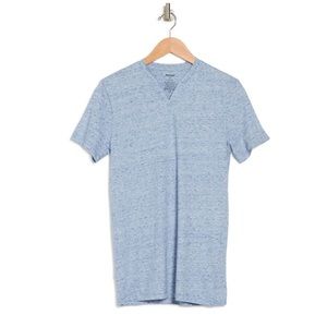 Short Sleeve Texture Notch Neck T-Shirt
ABOUND